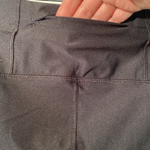 Reeebok RBX - stretch 3/4 pants. Size XL - Picture 3 of 8